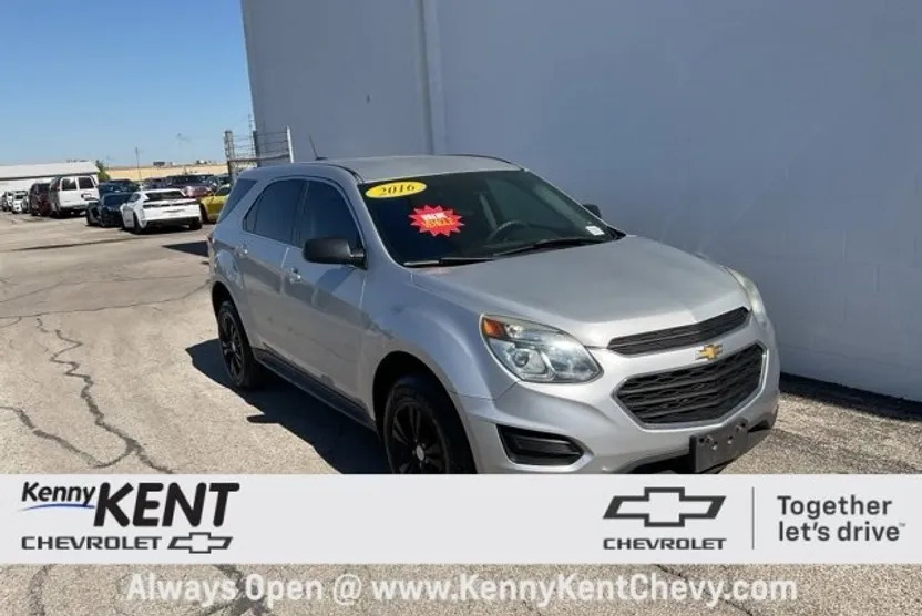 2016 Chevrolet Equinox LS photo 1