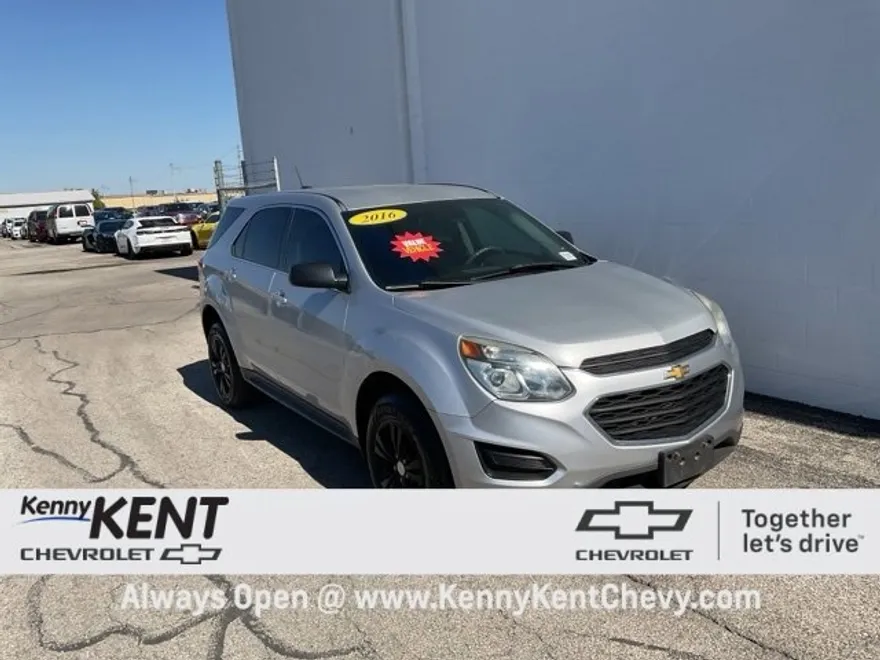2016 Chevrolet Equinox LS photo 1