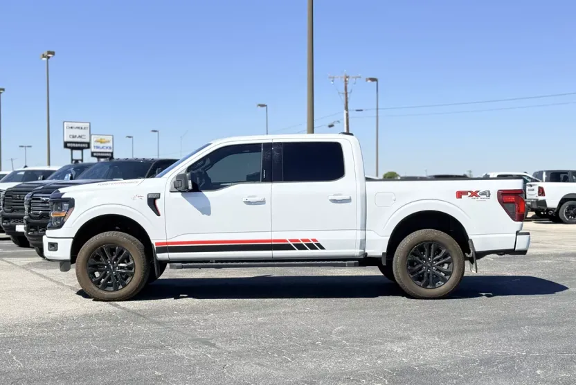 2024 Ford F-150 XLT photo 1