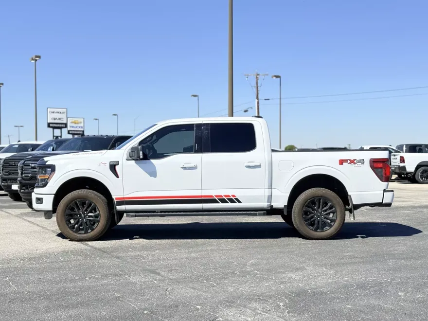 2024 Ford F-150 XLT photo 1
