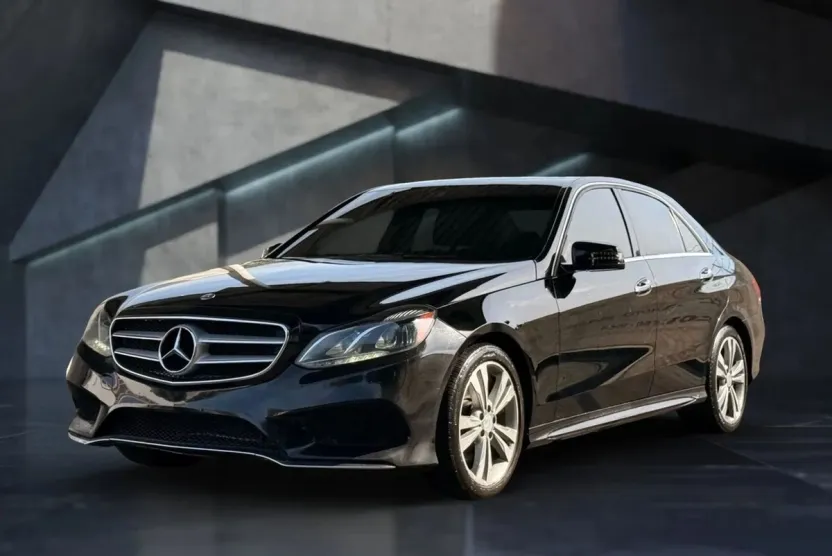 2014 Mercedes Benz E 350 4MATIC Sedan photo 1