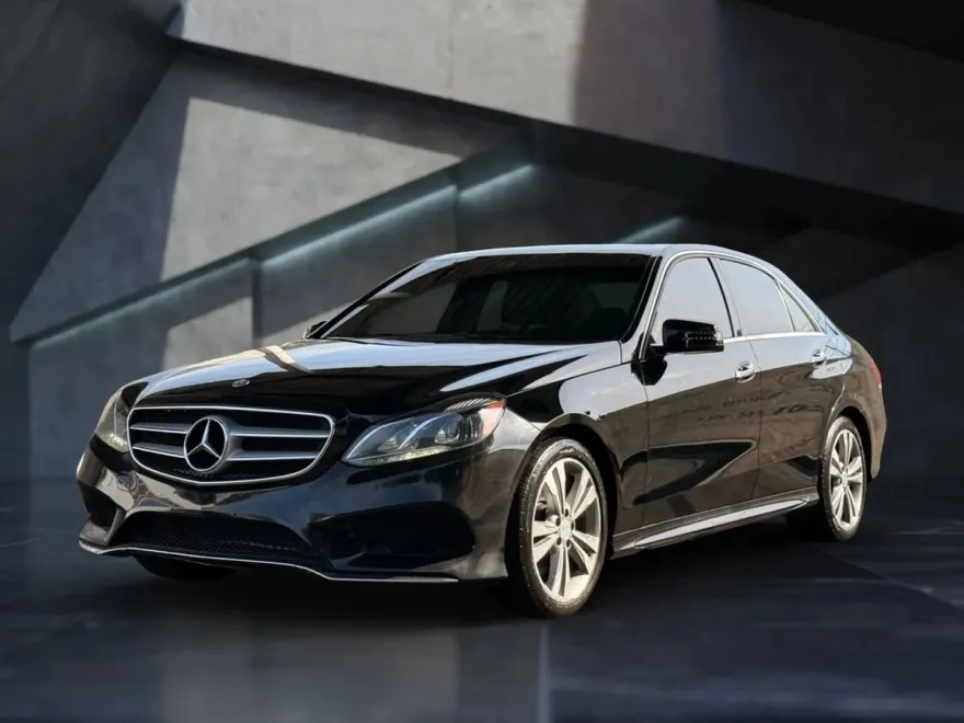 2014 Mercedes Benz E 350 4MATIC Sedan photo 1