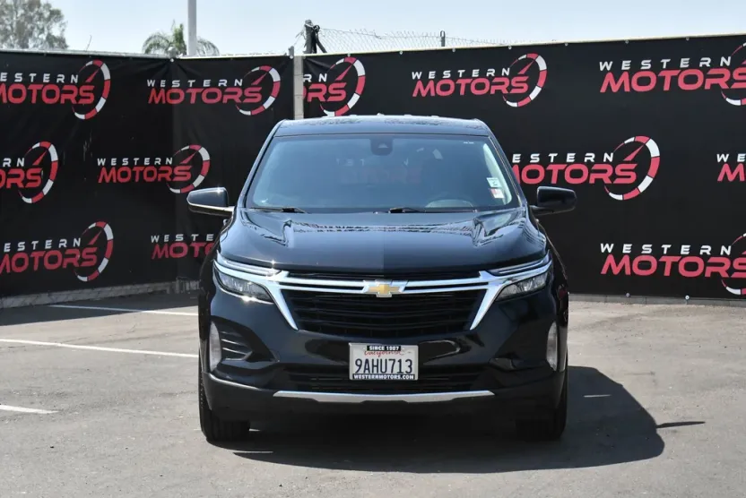 2022 Chevrolet Equinox LT photo 1
