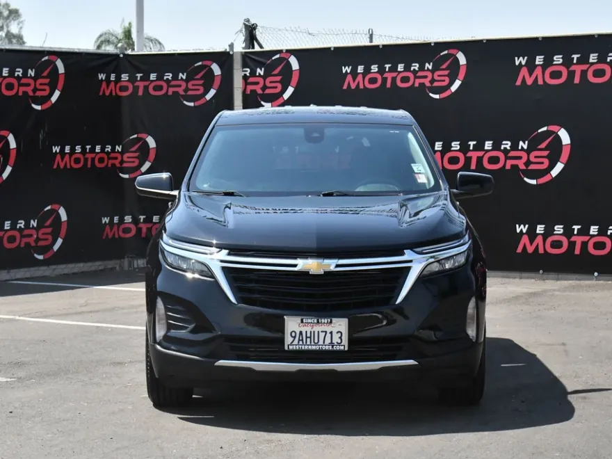 2022 Chevrolet Equinox LT photo 1