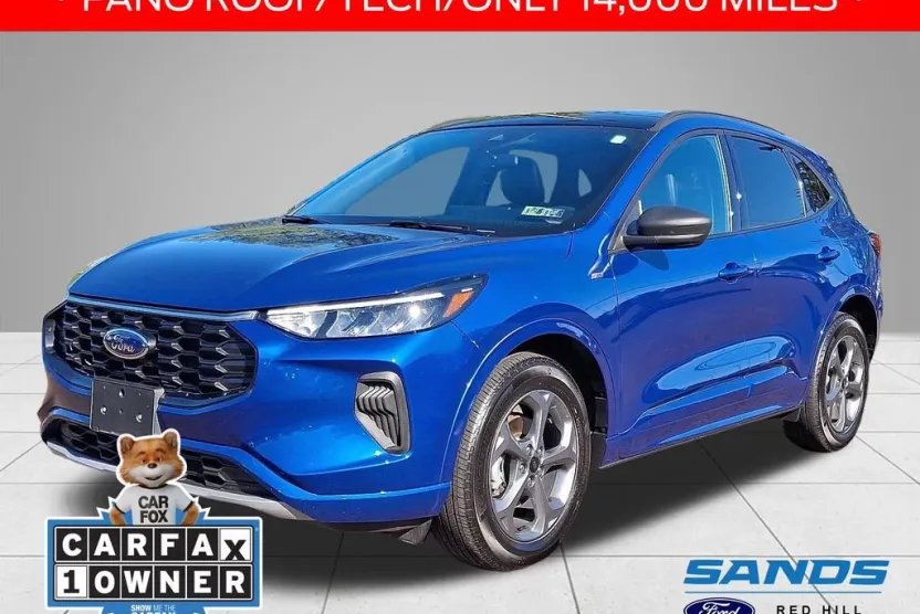 2023 Ford Escape ST-Line photo 1