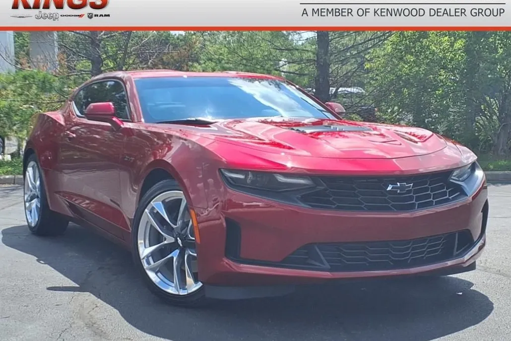 2022 Chevrolet Camaro LT1 photo 1