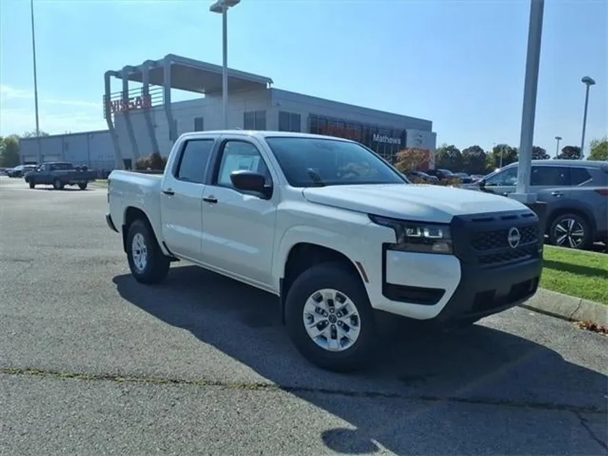 2026 Nissan Frontier Crew Cab S photo 1