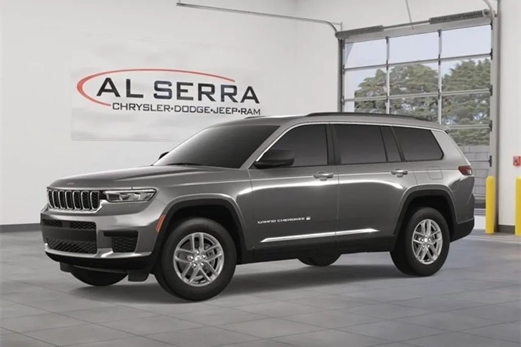 2025 Jeep Grand Cherokee Laredo photo 1