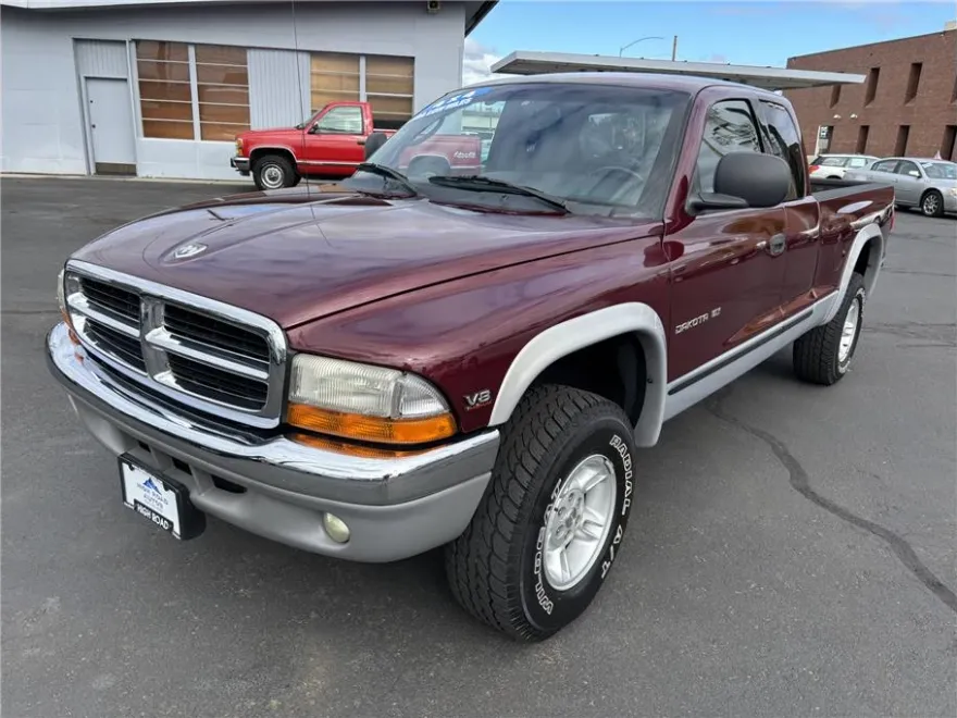2000 Dodge Dakota Club Cab photo 1