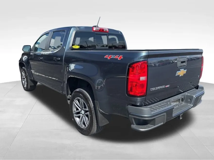 2019 Chevrolet Colorado LT photo 2