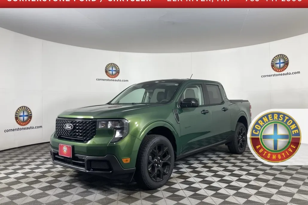 2025 Ford Maverick XLT photo 1