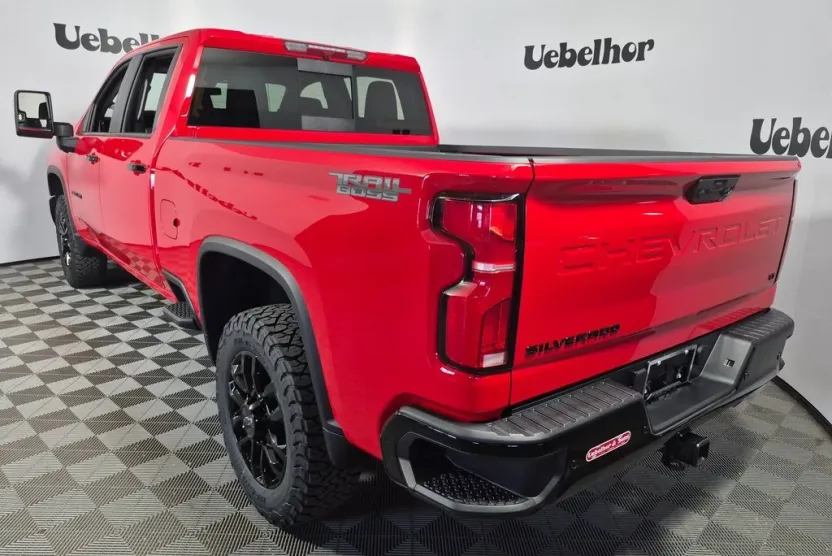 2026 Chevrolet Silverado 2500HD LT photo 1