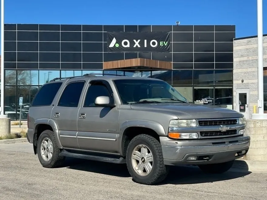 2001 Chevrolet Tahoe LT photo 1