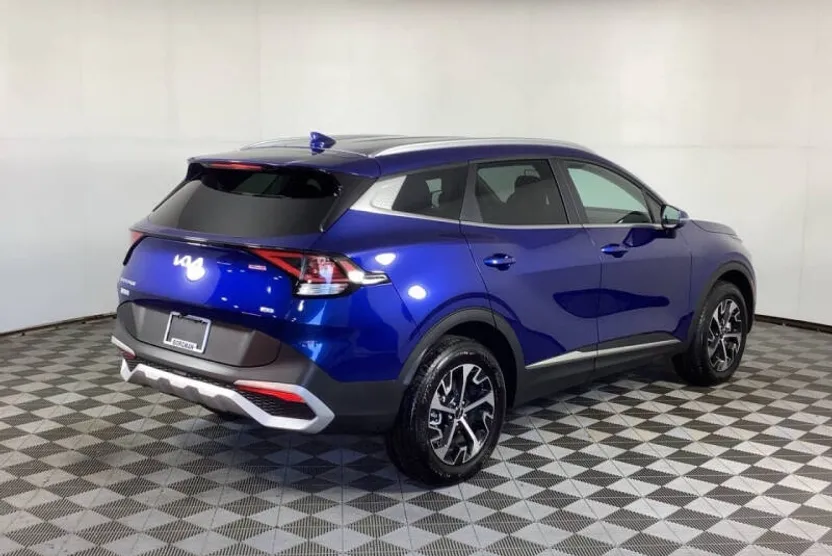 2025 Kia Sportage EX photo 1