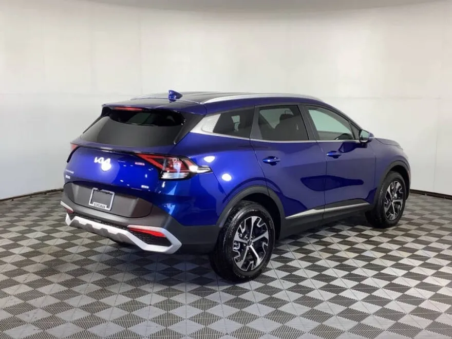 2025 Kia Sportage EX photo 1