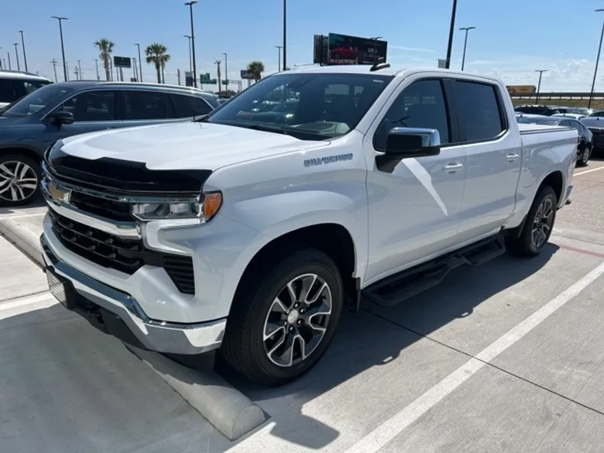 2023 Chevrolet Silverado 1500 LT photo 1