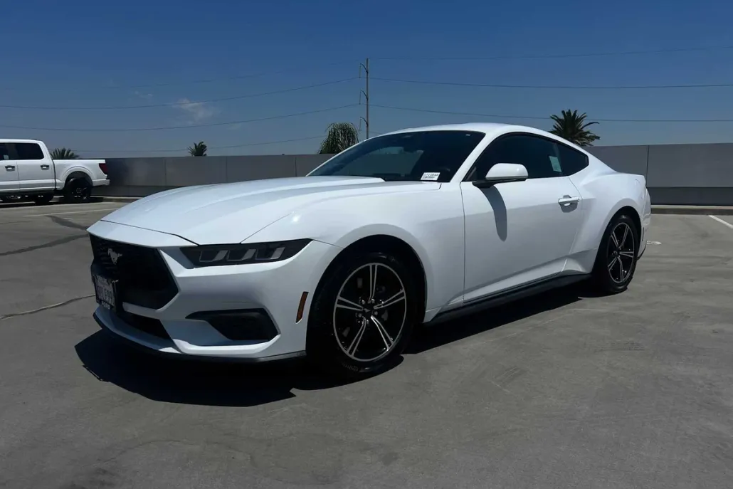 2024 Ford Mustang EcoBoost photo 1