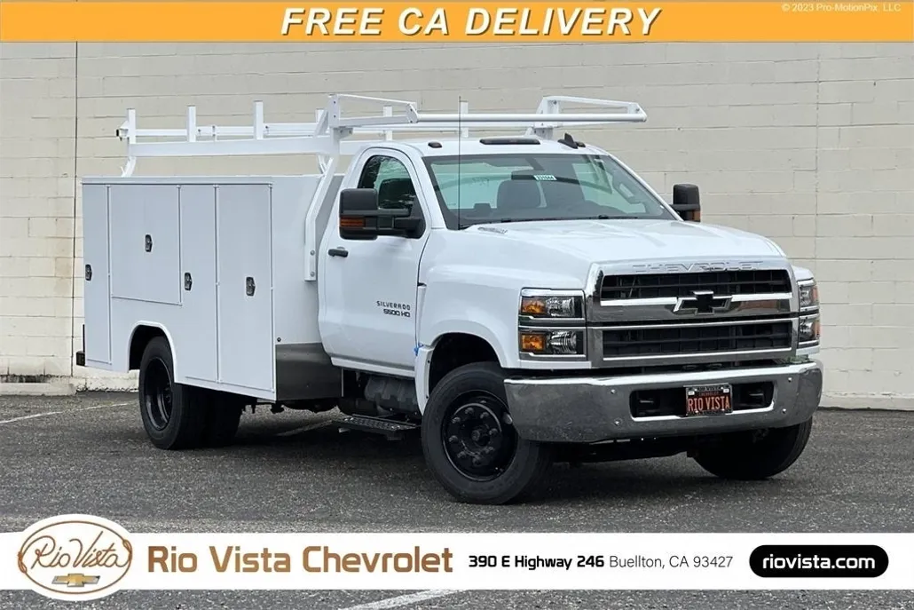 2023 Chevrolet Silverado 5500HD Work Truck photo 1