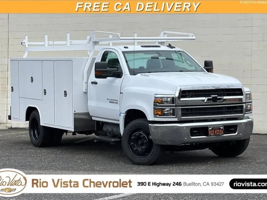 2023 Chevrolet Silverado 5500HD Work Truck photo 1