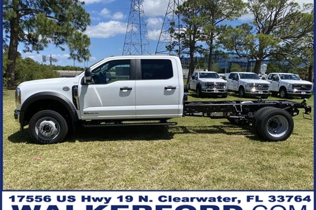 2025 Ford F-550 XL photo 1
