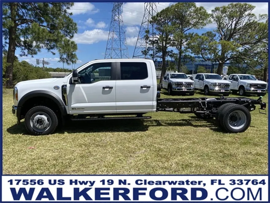 2025 Ford F-550 XL photo 1