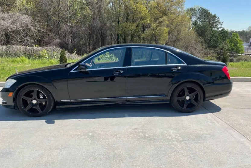 2010 Mercedes Benz S 550 photo 1