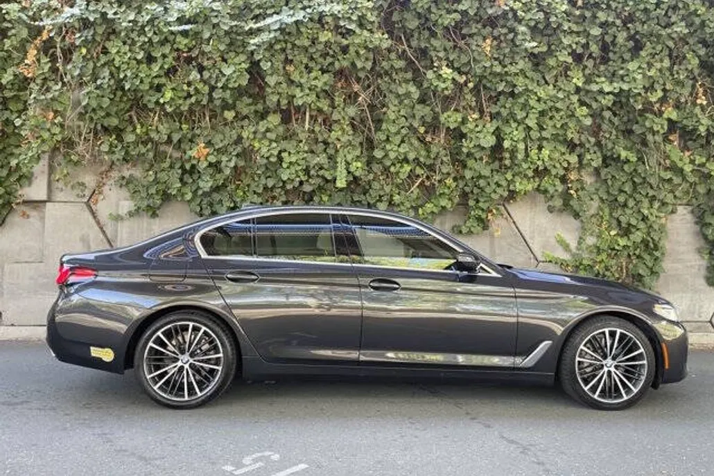 2021 Bmw 530e photo 1