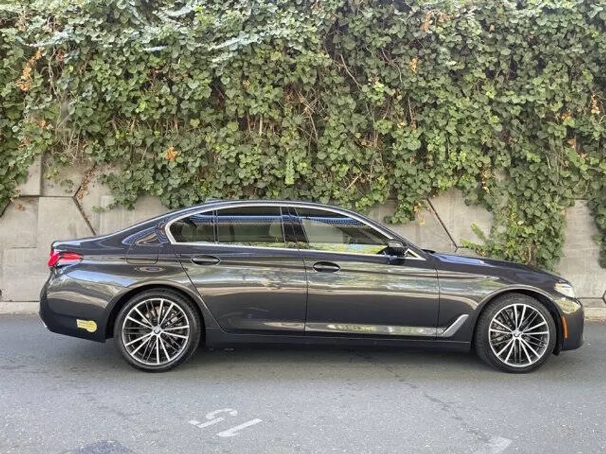 2021 Bmw 530e photo 1