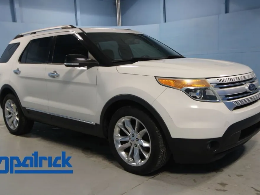 2011 Ford Explorer XLT Sport photo 1
