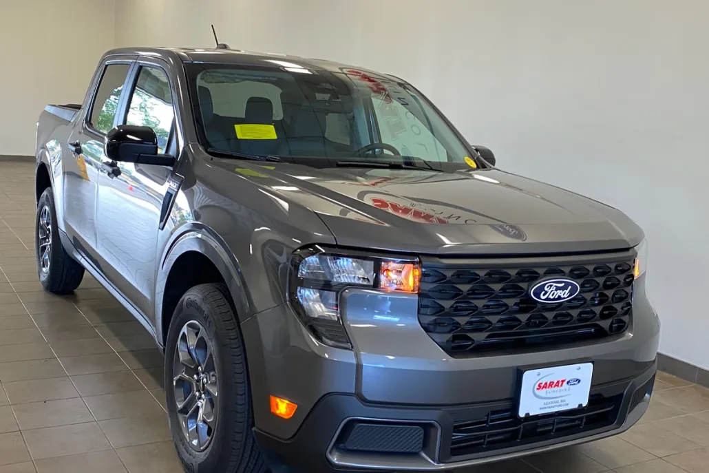 2025 Ford Maverick XLT photo 1