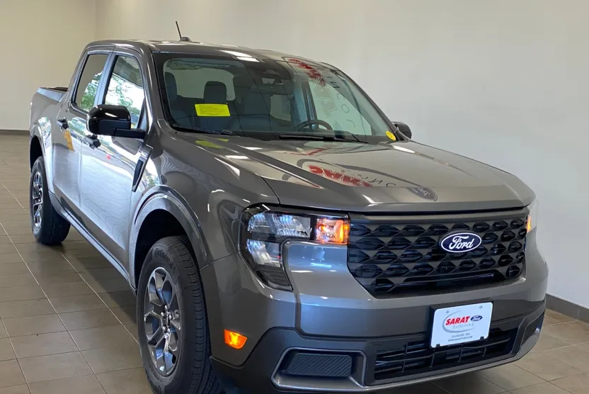 2025 Ford Maverick XLT photo 1