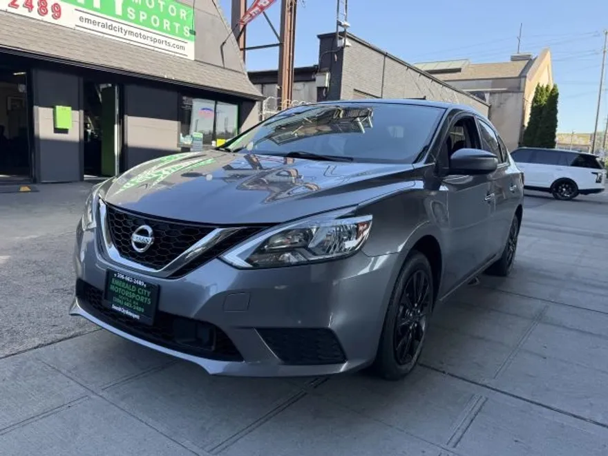 2018 Nissan Sentra photo 1
