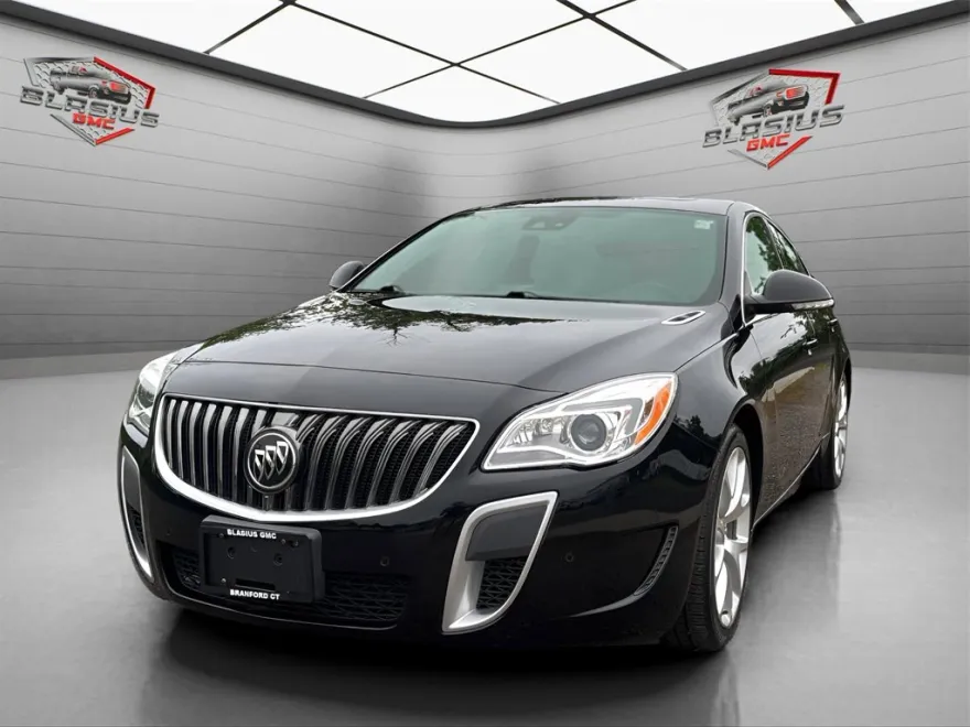 2016 Buick Regal GS photo 1