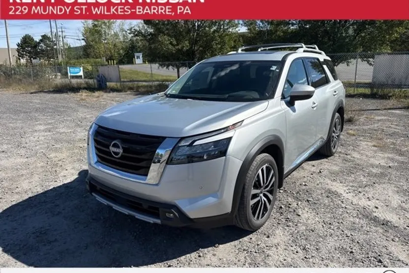 2025 Nissan Pathfinder Platinum photo 1