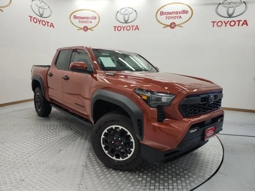 2025 Toyota Tacoma 4x4 TRD photo 1
