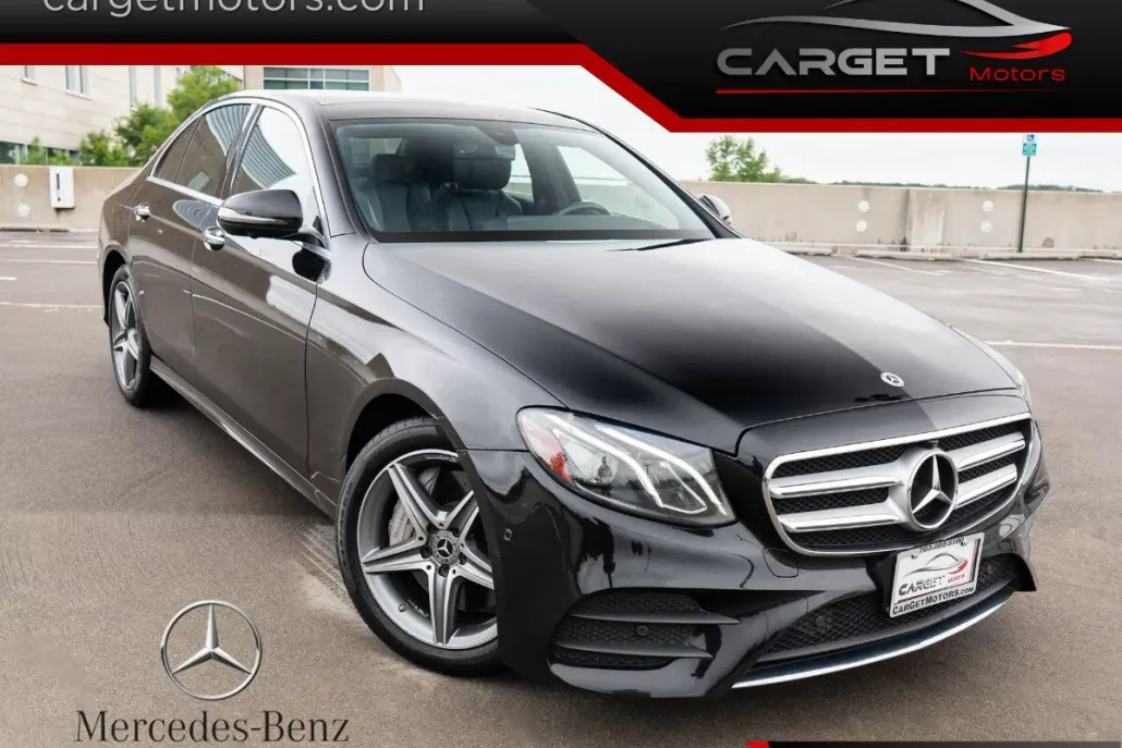 2019 Mercedes Benz E 300 4MATIC photo 1