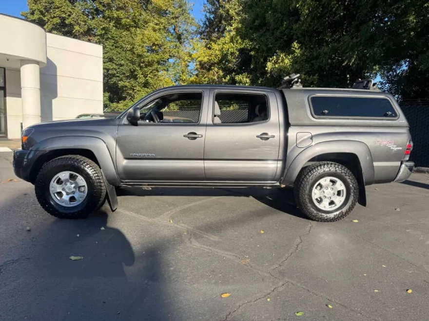 2011 Toyota Tacoma SR5 Double Cab photo 1