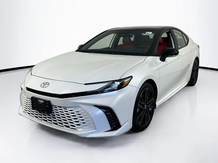 2025 Toyota Camry XSE photo 1