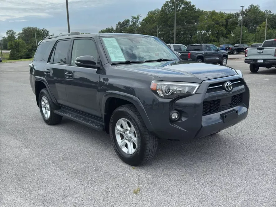 2024 Toyota 4Runner SR5 Premium photo 1