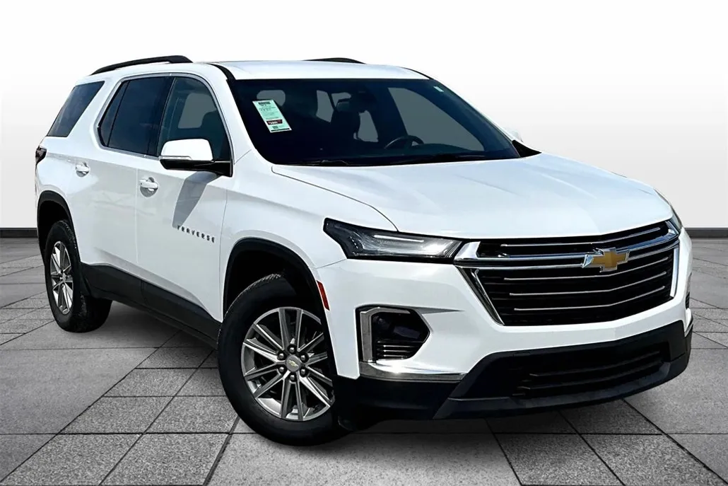 2023 Chevrolet Traverse 1LT photo 1