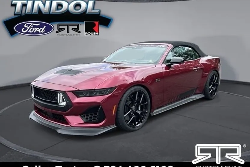2025 Ford Mustang photo 1