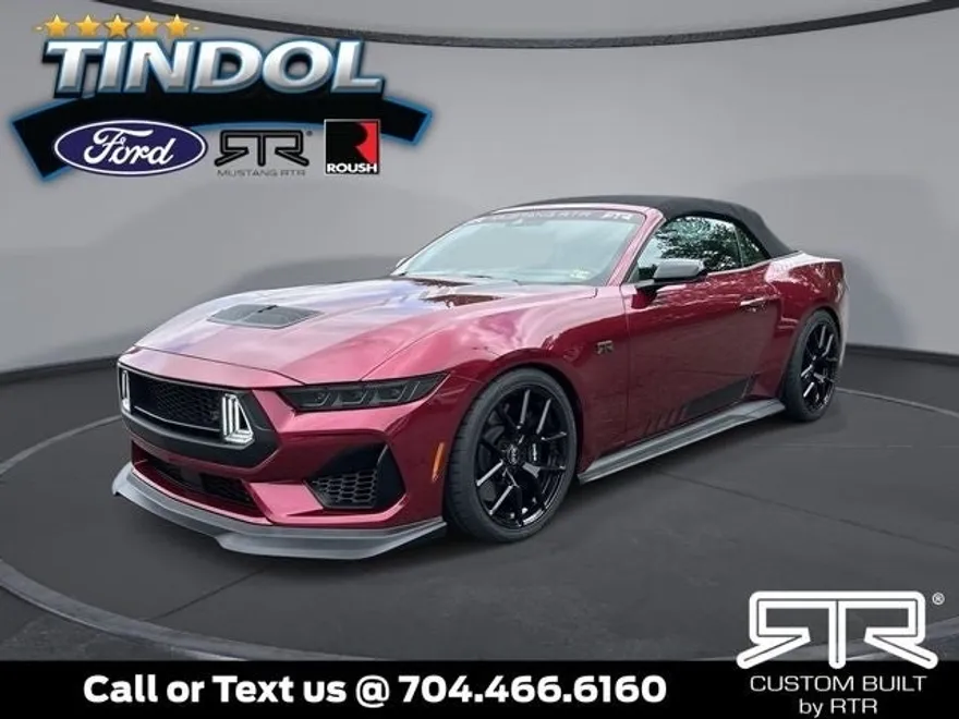 2025 Ford Mustang photo 1