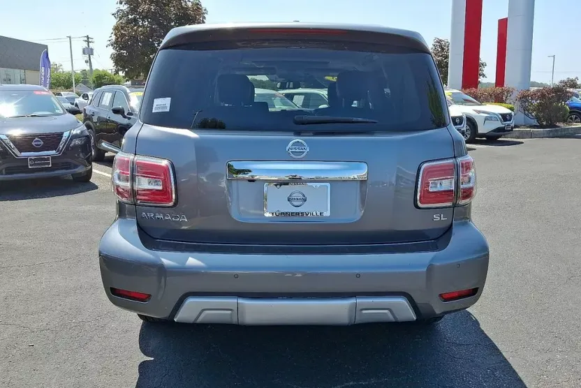 2018 Nissan Armada SL photo 1