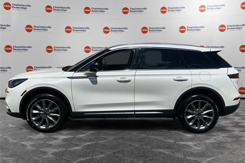 2020 Lincoln Corsair Standard photo 1