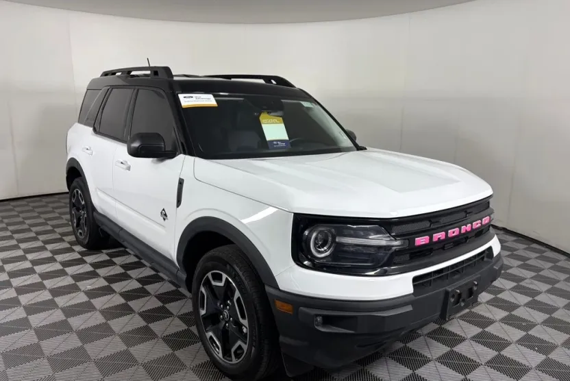 2024 Ford Bronco Sport Outer Banks photo 1