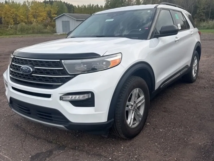 2021 Ford Explorer XLT photo 1