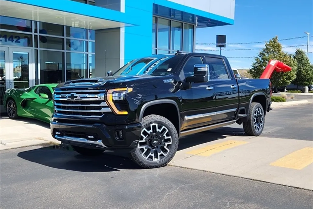 2025 Chevrolet Silverado 2500HD High Country photo 1