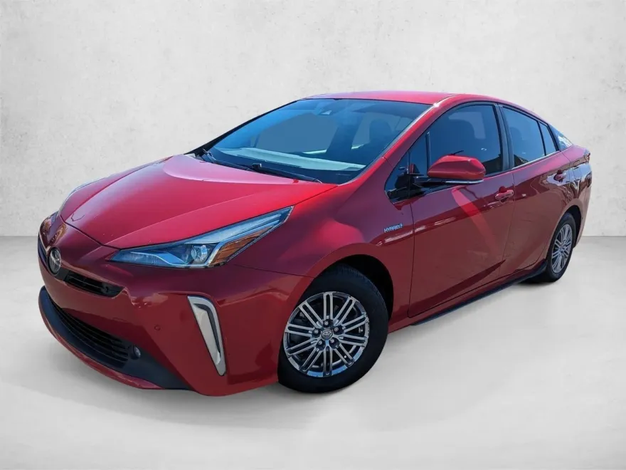 2019 Toyota Prius XLE AWD-e photo 1