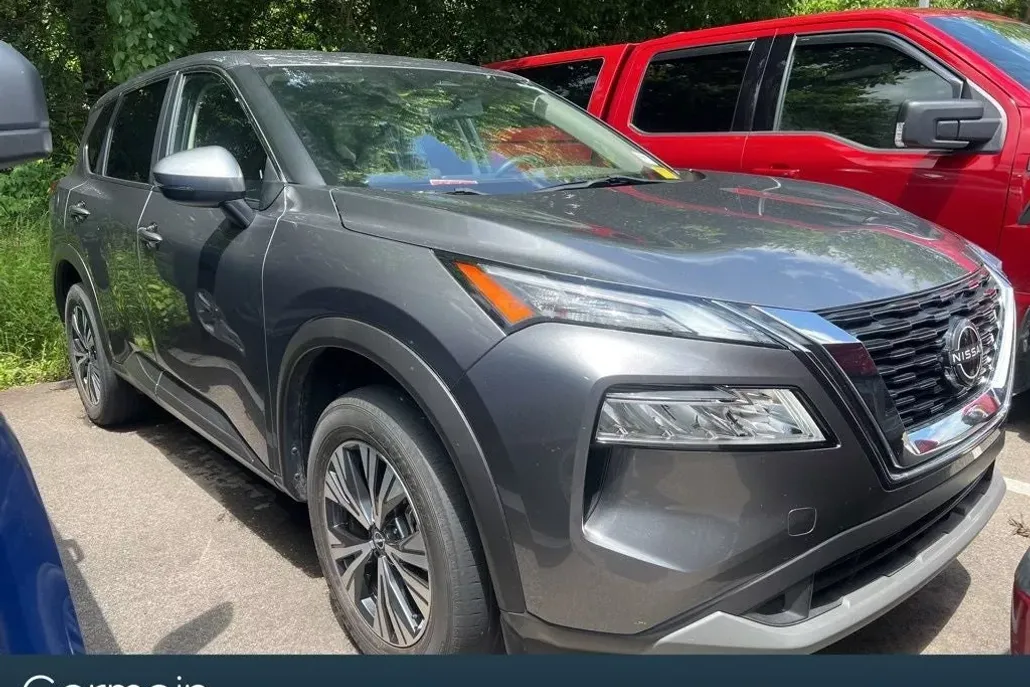 2023 Nissan Rogue SV photo 1