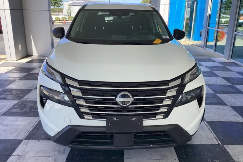 2024 Nissan Rogue S photo 1